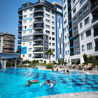 Комфортная 2+1 рядом с пляжем Клеопатра — с мебелью и инфраструктурой