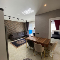 Комфортная 2+1 рядом с пляжем Клеопатра — с мебелью и инфраструктурой