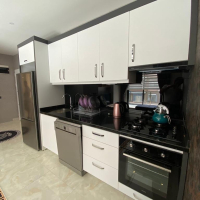 Комфортная 2+1 рядом с пляжем Клеопатра — с мебелью и инфраструктурой