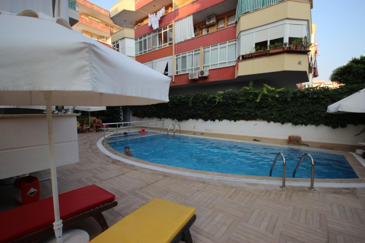 Уютная меблированная 1+1 в престижной Оба — всего 400 м от моря