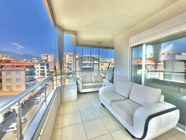 Светлая просторная квартира 2+1 в Тосмуре рядом с морем и развитой инфраструктурой