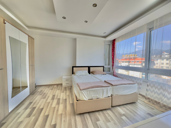 Светлая просторная квартира 2+1 в Тосмуре рядом с морем и развитой инфраструктурой