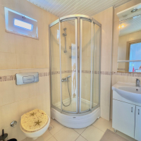 Светлая просторная квартира 2+1 в Тосмуре рядом с морем и развитой инфраструктурой