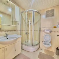 Светлая просторная квартира 2+1 в Тосмуре рядом с морем и развитой инфраструктурой