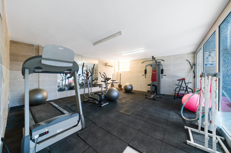 Просторная меблированная квартира  2+1 рядом с морем — готова для ВНЖ