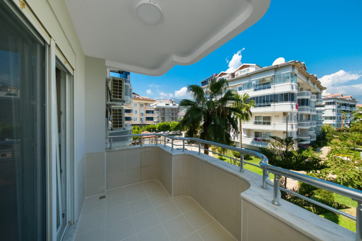 Просторная меблированная квартира  2+1 рядом с морем — готова для ВНЖ