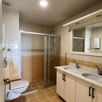 Просторные апартаменты 2+1 с панорамным видом у моря в Махмутларе