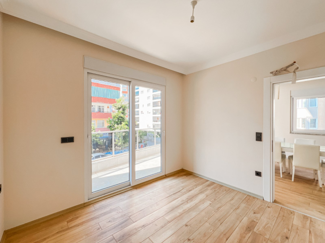 1+1 в Махмутларе в комплексе с бассейном — 250 м до моря