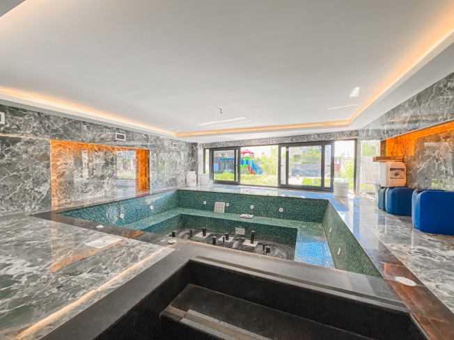 1+1 в Махмутларе в комплексе с бассейном — 250 м до моря