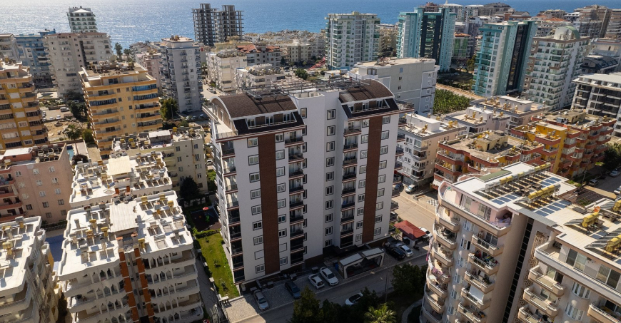 1+1 в Махмутларе в комплексе с бассейном — 250 м до моря