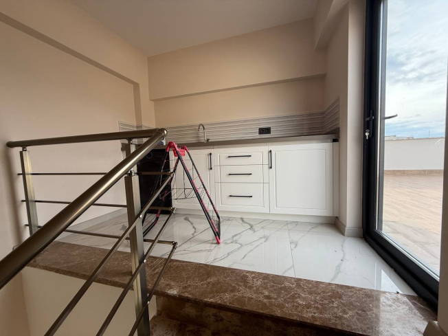 3+1 200 M2 BAHÇELİ DUBLEX VİLLA 200 M2 KENDİNE AYİT BAHÇELİ