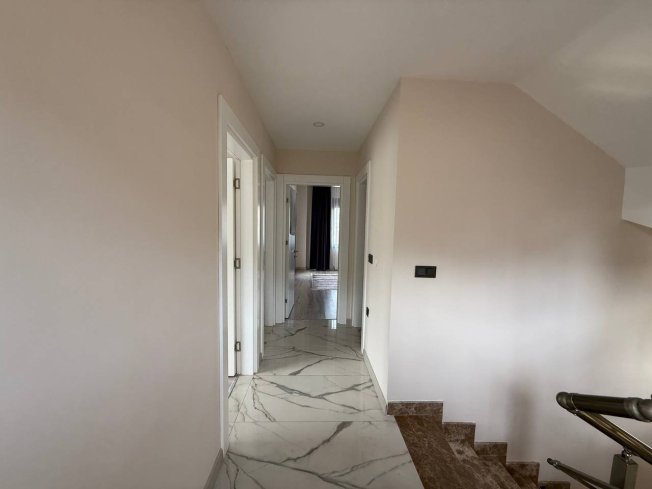 3+1 200 M2 BAHÇELİ DUBLEX VİLLA 200 M2 KENDİNE AYİT BAHÇELİ