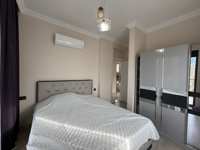 3+1 200 M2 BAHÇELİ DUBLEX VİLLA 200 M2 KENDİNE AYİT BAHÇELİ