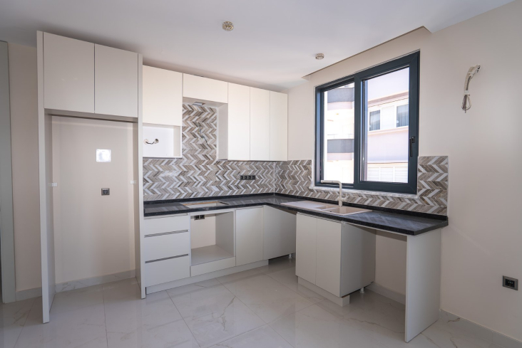 Merkezi konumda aktiviteli 1+1 geniş daire