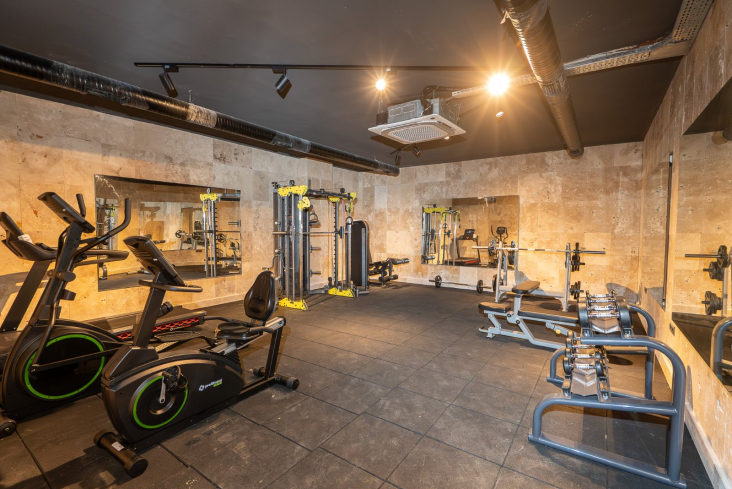 Merkezi konumda aktiviteli 1+1 geniş daire