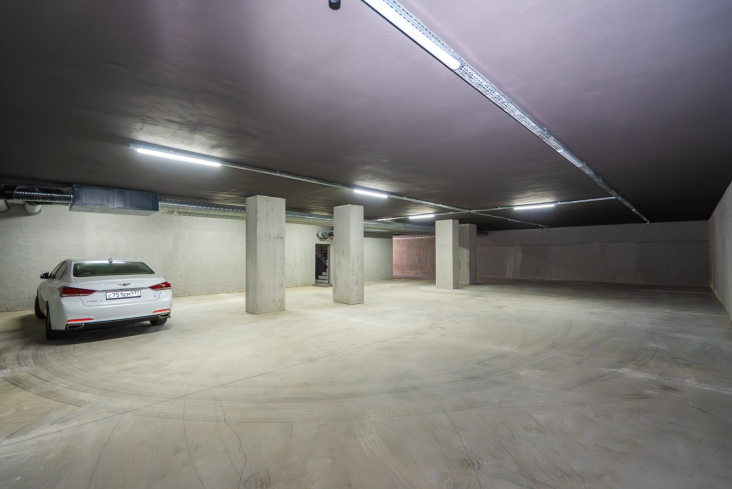 Merkezi konumda aktiviteli 1+1 geniş daire