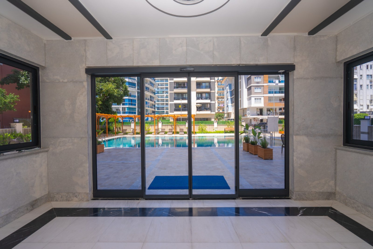 Merkezi konumda aktiviteli 1+1 geniş daire