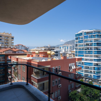 Merkezi konumda aktiviteli 1+1 geniş daire