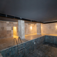 Merkezi konumda aktiviteli 1+1 geniş daire