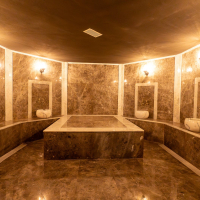 Merkezi konumda aktiviteli 1+1 geniş daire