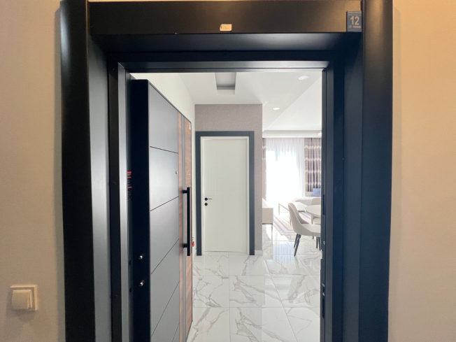 Современная квартира с видом на море в 100 метрах от пляжа — идеальна для отдыха и краткосрочной аренды