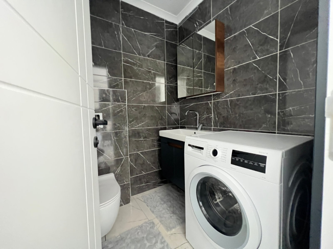 Современная квартира с видом на море в 100 метрах от пляжа — идеальна для отдыха и краткосрочной аренды