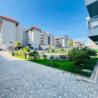 Современная квартира с видом на море в 100 метрах от пляжа — идеальна для отдыха и краткосрочной аренды