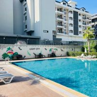 Современная квартира с видом на море в 100 метрах от пляжа — идеальна для отдыха и краткосрочной аренды