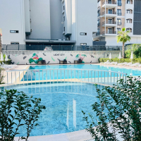 Современная квартира с видом на море в 100 метрах от пляжа — идеальна для отдыха и краткосрочной аренды