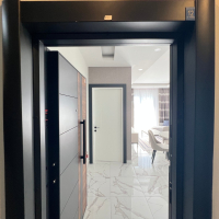 Современная квартира с видом на море в 100 метрах от пляжа — идеальна для отдыха и краткосрочной аренды