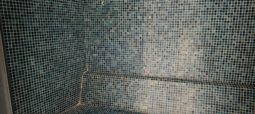 Меблированная 1+1 рядом с морем и полным отельным сервисом в центре Махмутлара