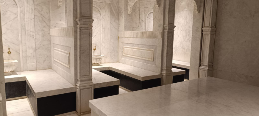 Меблированная 1+1 рядом с морем и полным отельным сервисом в центре Махмутлара