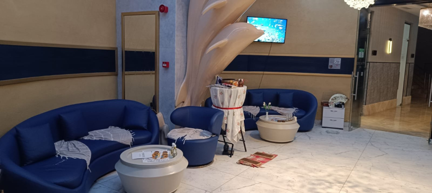 Меблированная 1+1 рядом с морем и полным отельным сервисом в центре Махмутлара