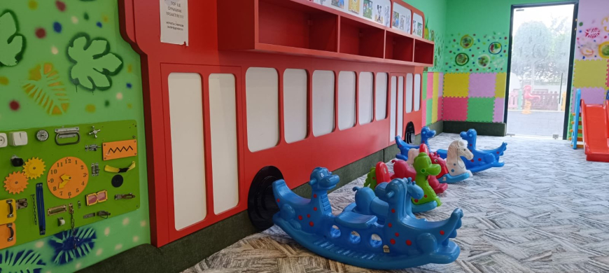 Меблированная 1+1 рядом с морем и полным отельным сервисом в центре Махмутлара