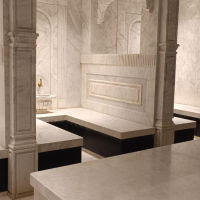 Меблированная 1+1 рядом с морем и полным отельным сервисом в центре Махмутлара