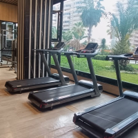 Меблированная 1+1 рядом с морем и полным отельным сервисом в центре Махмутлара