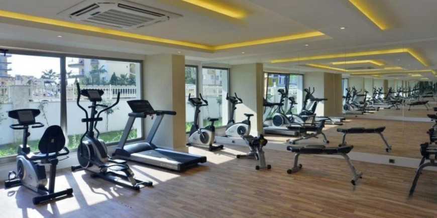 Просторная 1+1 с частичным видом на море в пешей доступности к пляжу