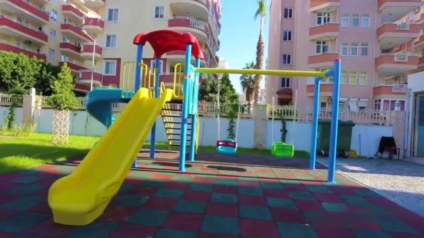 Просторная 1+1 с частичным видом на море в пешей доступности к пляжу