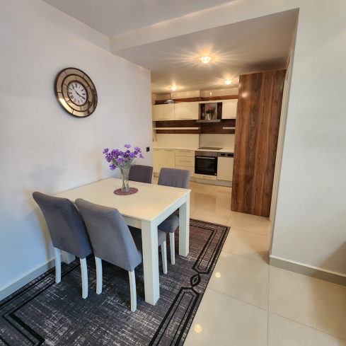 Просторная 1+1 с частичным видом на море в пешей доступности к пляжу