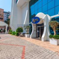 Просторная 1+1 с частичным видом на море в пешей доступности к пляжу