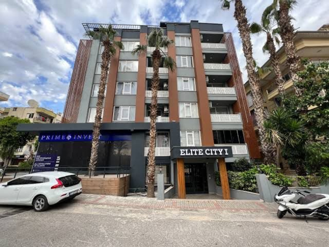 Просторная 2+1 с мебелью и бассейном в центре Аланьи — для жизни и ВНЖ