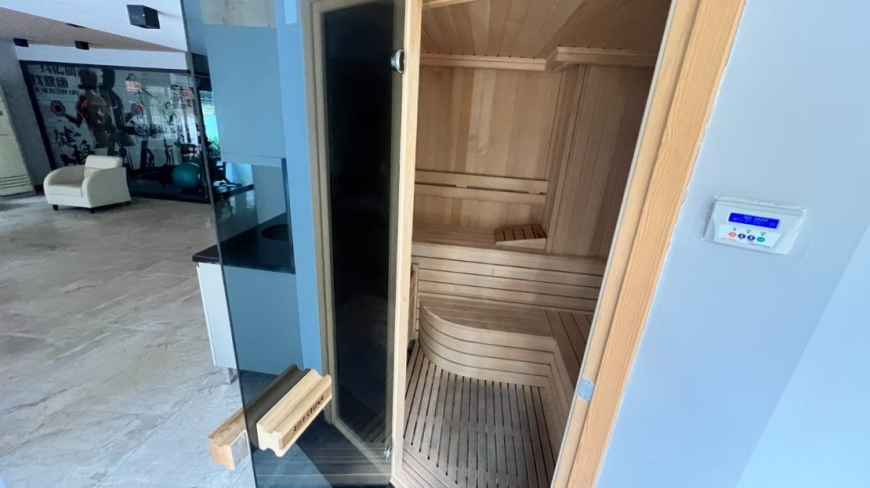 Просторная 2+1 с мебелью и бассейном в центре Аланьи — для жизни и ВНЖ