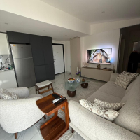 Просторная 2+1 с мебелью и бассейном в центре Аланьи — для жизни и ВНЖ