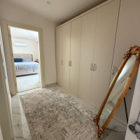 Просторная 2+1 с мебелью и бассейном в центре Аланьи — для жизни и ВНЖ