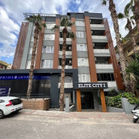 Просторная 2+1 с мебелью и бассейном в центре Аланьи — для жизни и ВНЖ