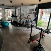 Просторная 2+1 с мебелью и бассейном в центре Аланьи — для жизни и ВНЖ