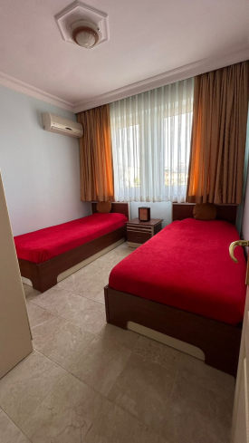 Уютная светлая квартира 2+1 у моря в тихом районе Тосмура — полностью меблирована и готова к жизни