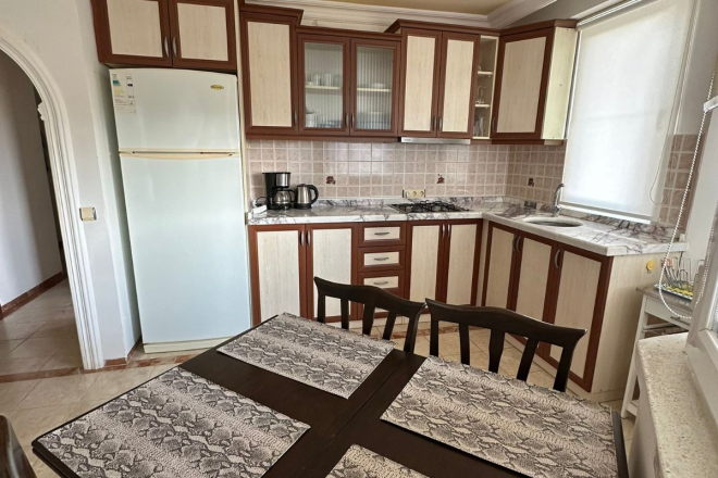 Уютная светлая квартира 2+1 у моря в тихом районе Тосмура — полностью меблирована и готова к жизни