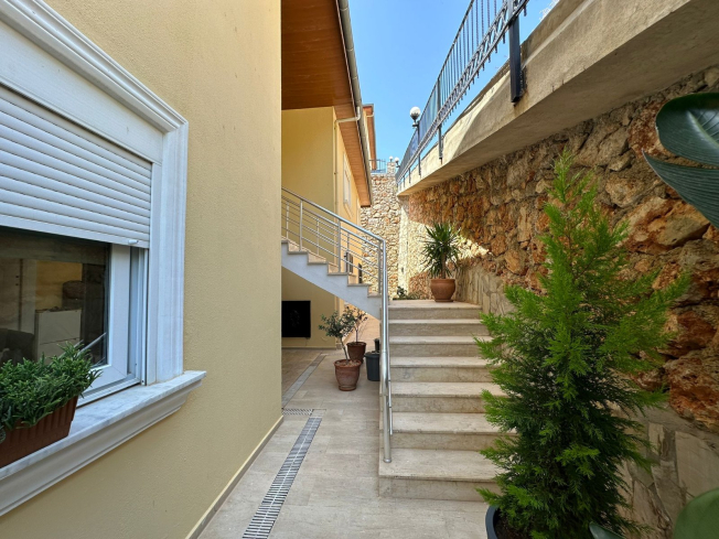 3+1 villa tip daire deniz ve kale manzaralı