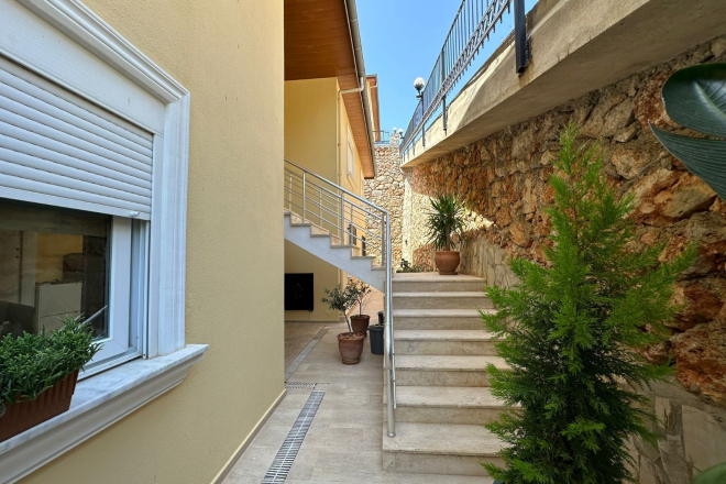 3+1 villa tip daire deniz ve kale manzaralı